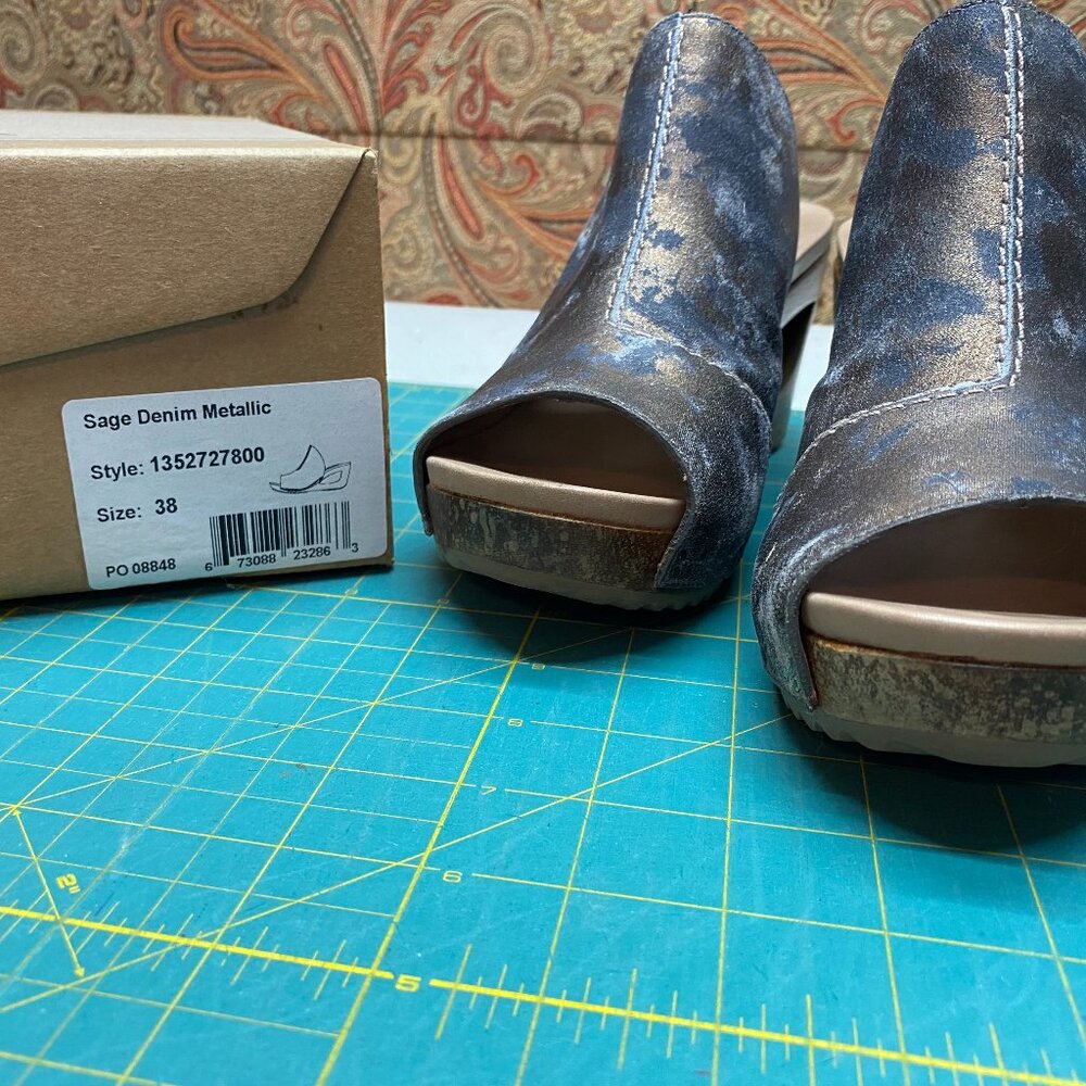Dansko Sage Denim Metallic, Leather, Peep toe mule sandal size US 7.5/8 - EU 38